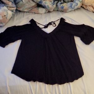 Black t shirt with shoulder opening